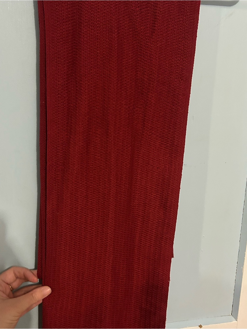 Ribbed Knit Burgundy Scarf
